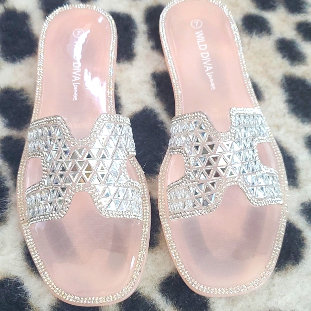 Wild Diva lounge slides